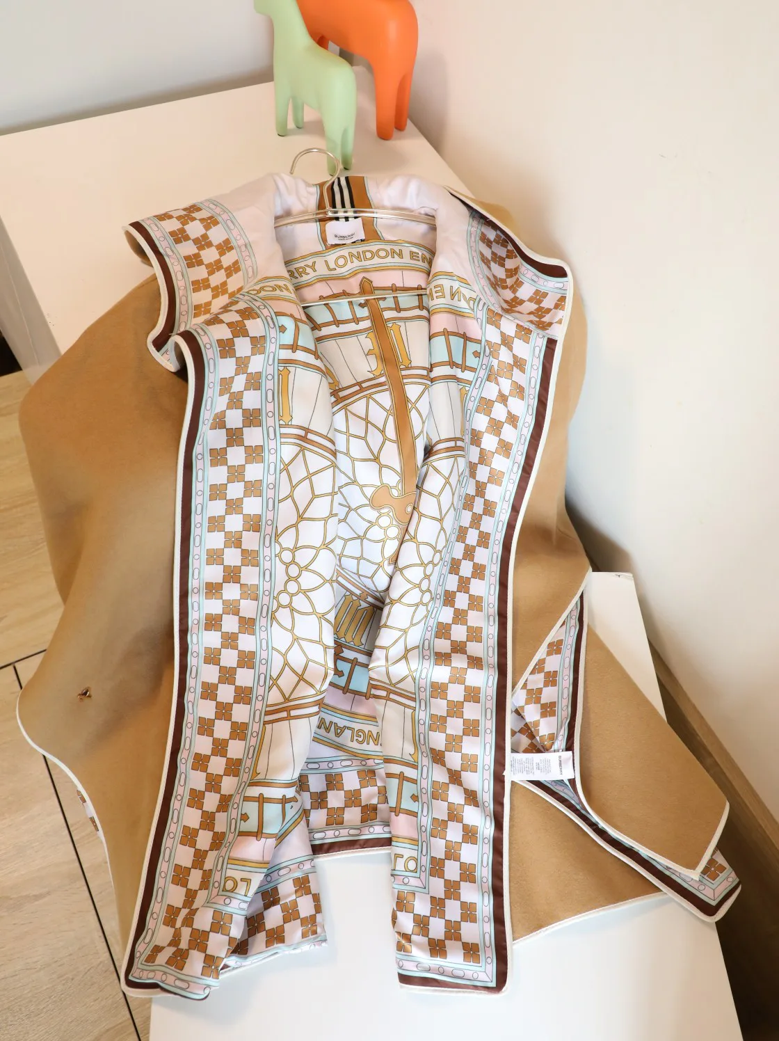 Пальто Женские Burberry 18980108