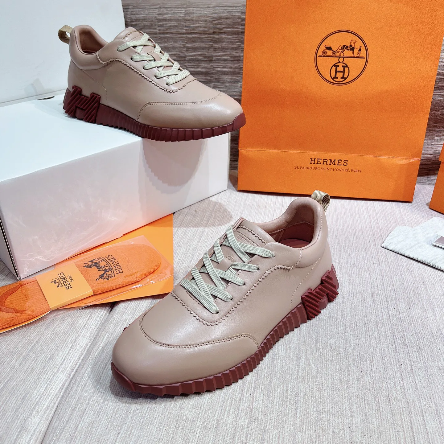 Кроссовки Женские Hermes 17749547