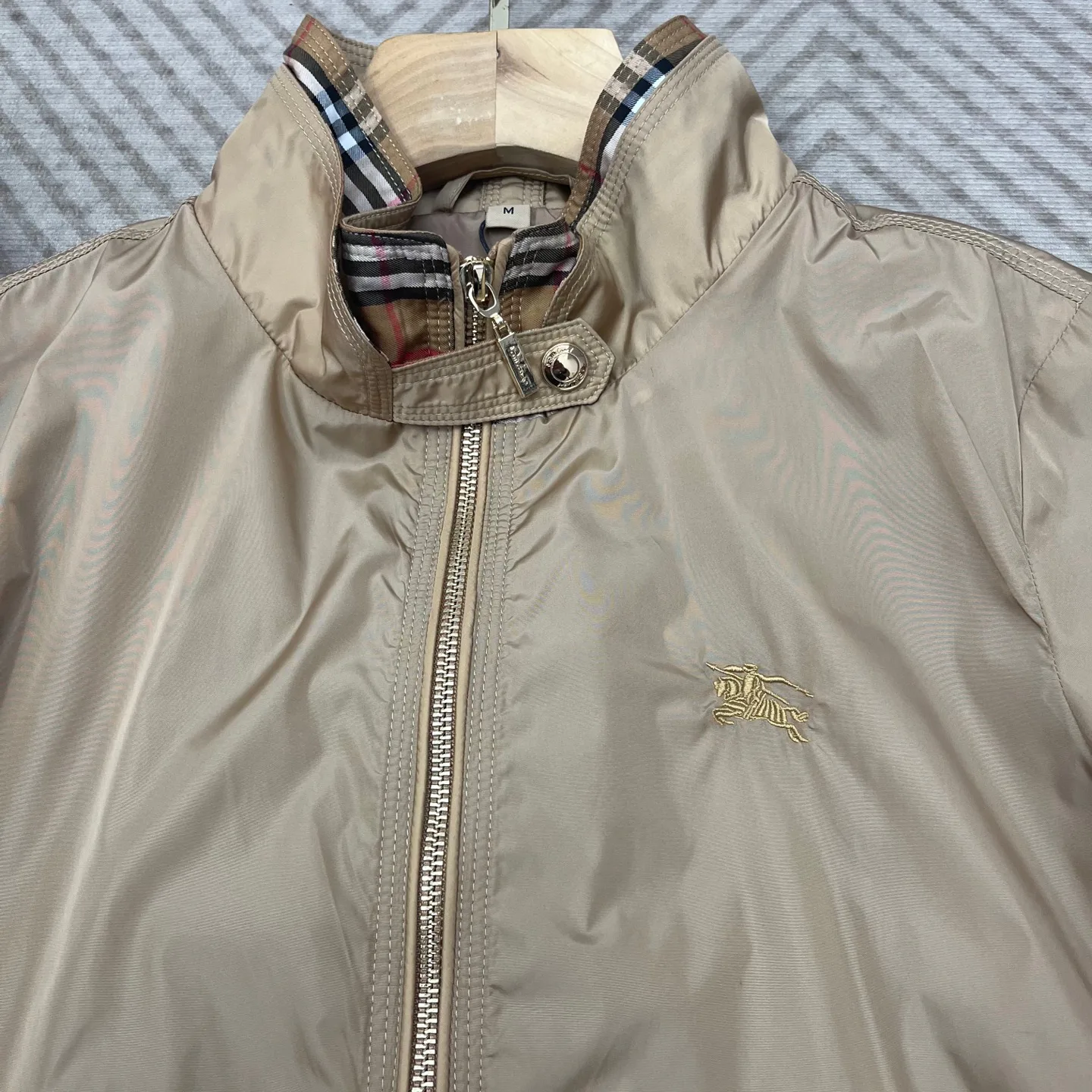 Куртки И Пуховики Женские Burberry 11698731