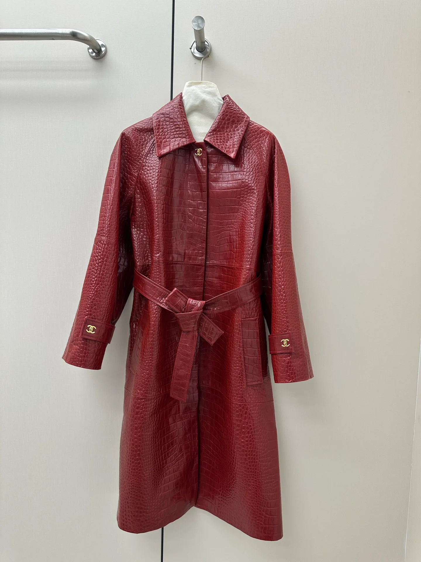 Кожаные Куртки И Дублёнки Женские Chanel 19026834