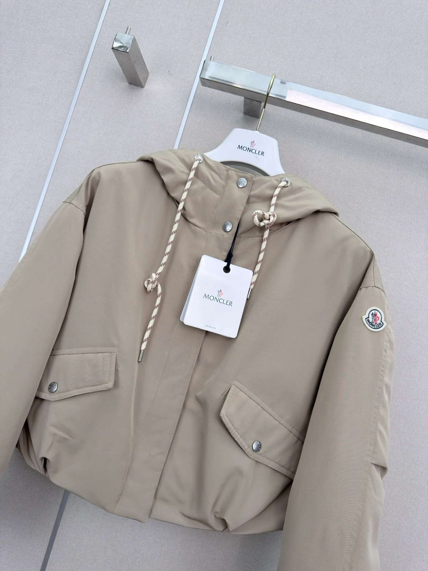 Куртки И Пуховики Женские Moncler 18402396
