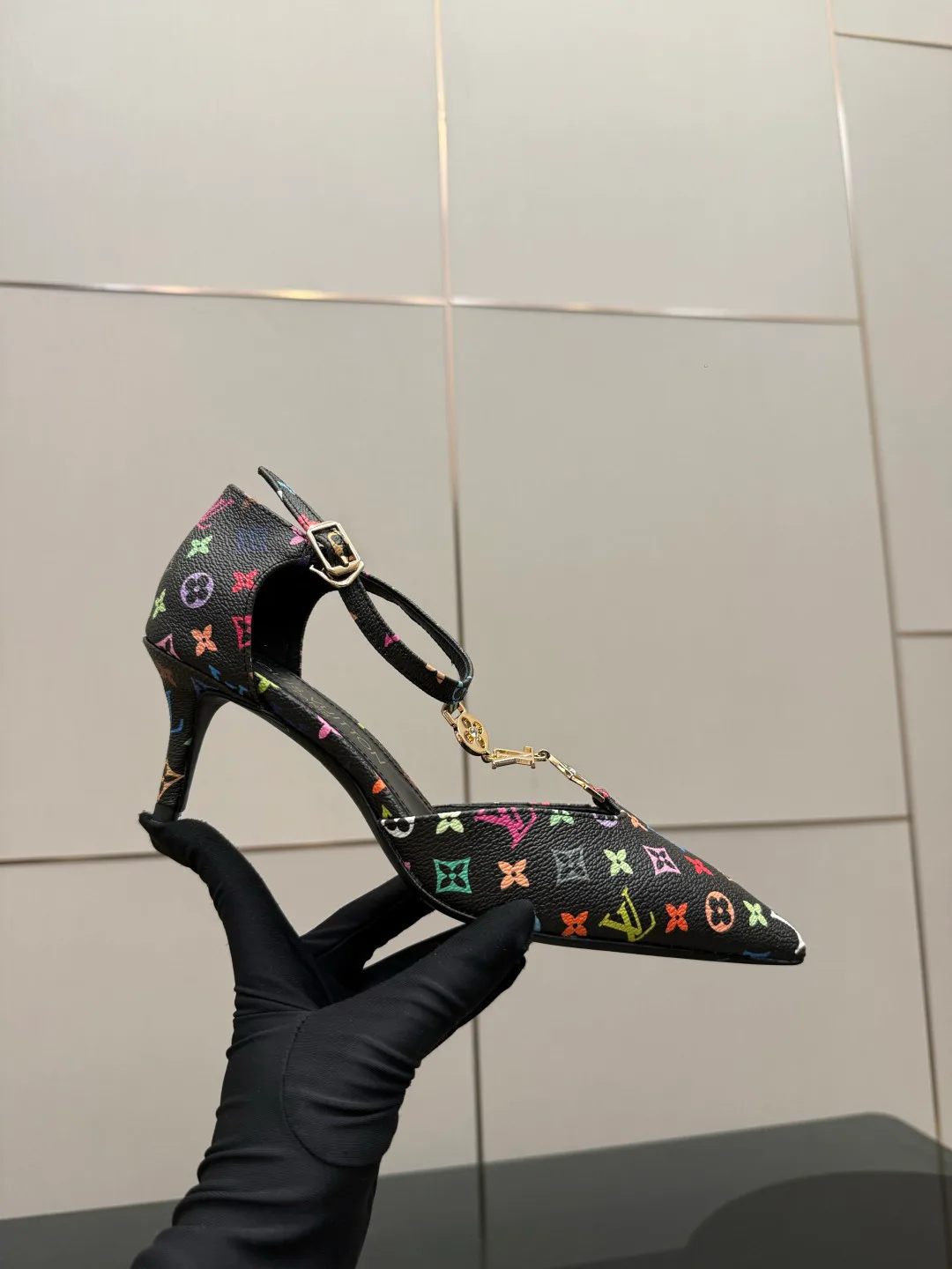 Туфли Женские Louis Vuitton 11755398