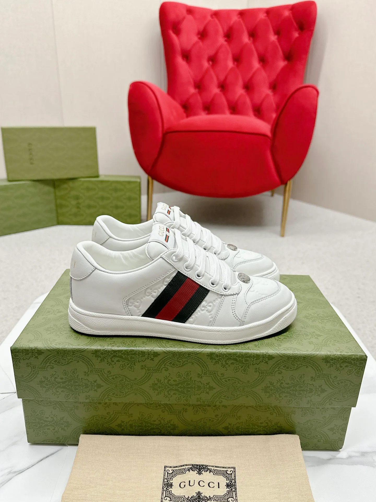 Кроссовки Женские Gucci 4784235