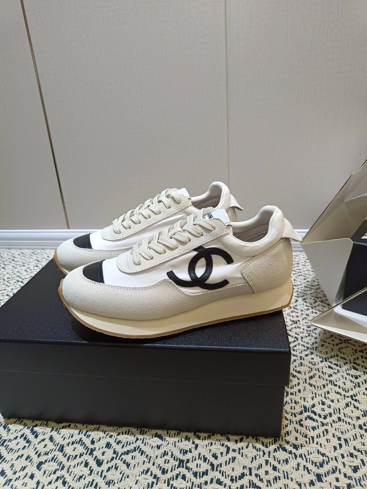 Кроссовки Женские Chanel 11564342