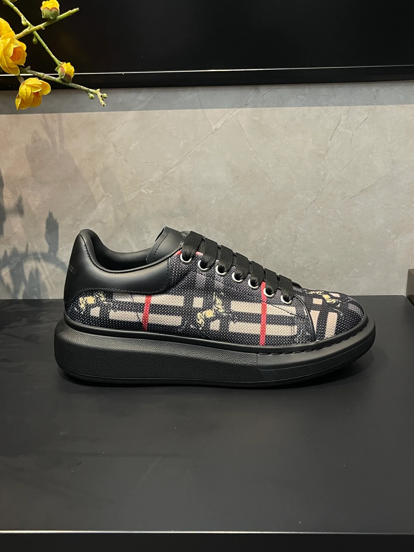 Кроссовки Женские Alexander Mcqueen 18465070