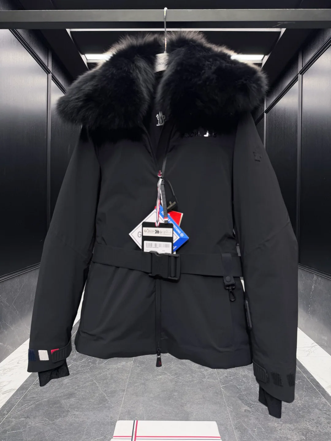 Куртки И Пуховики Женские Moncler 18741181