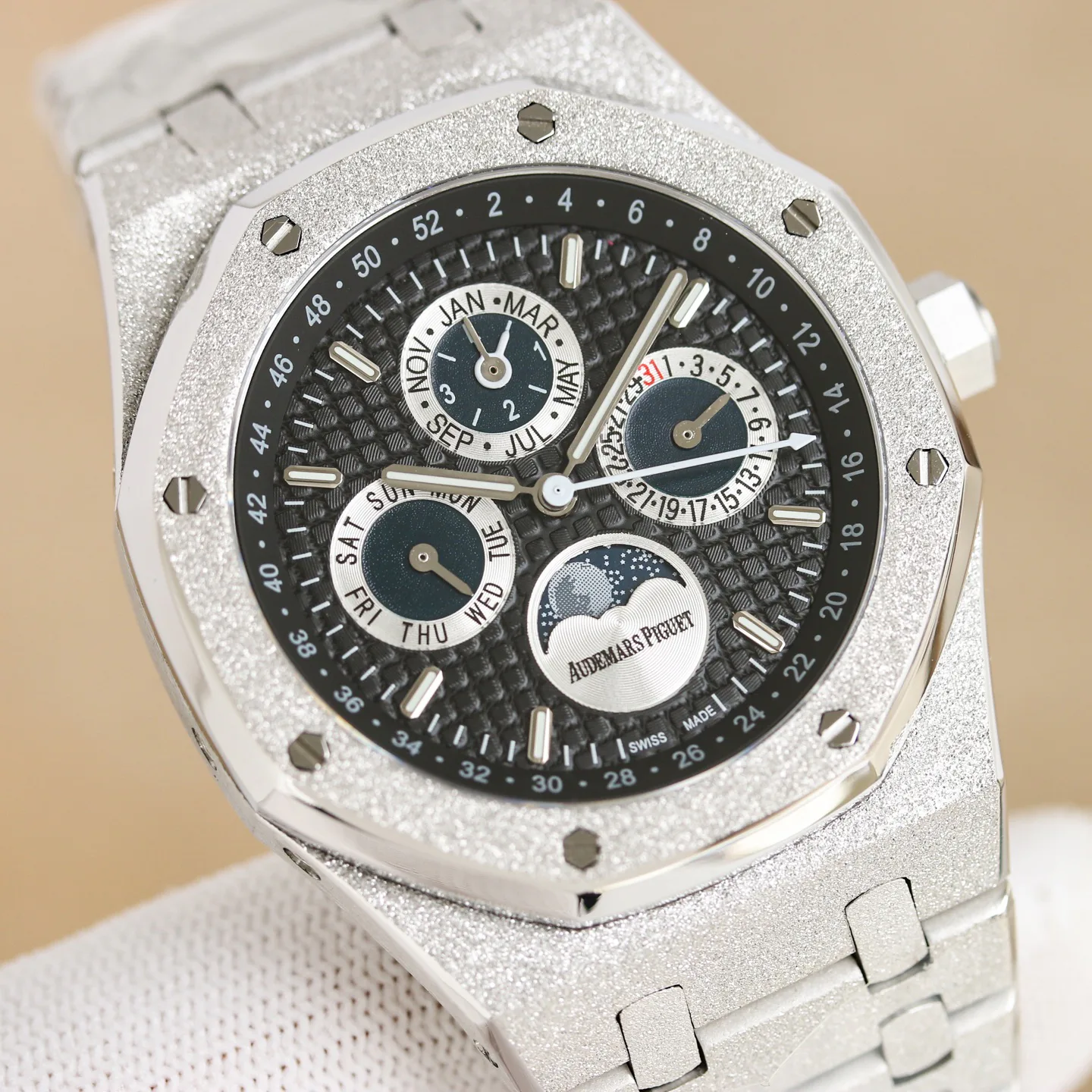 Часы Женские Audemars Piguet 11798249