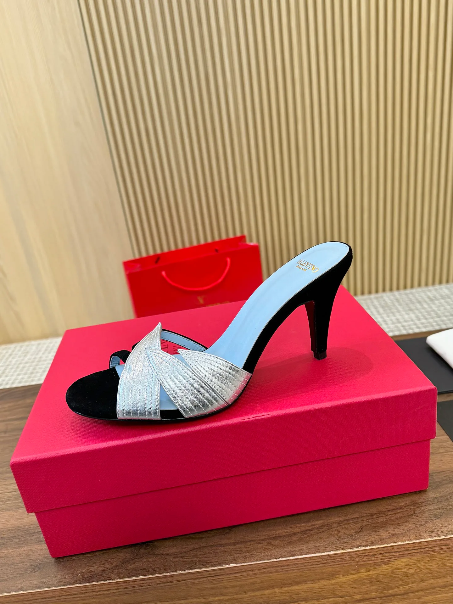 Босоножки Женские Valentino 9737241