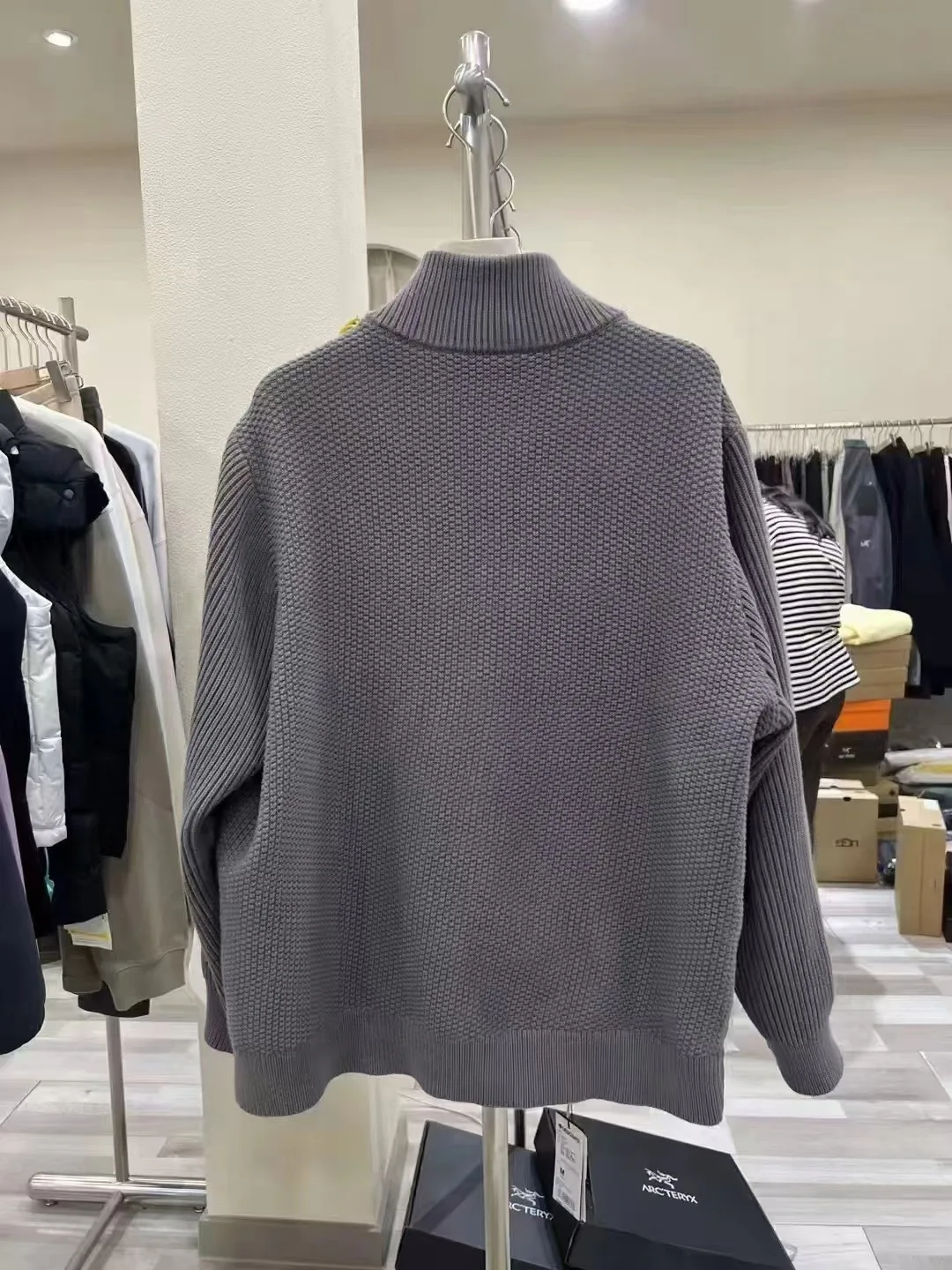 Куртки И Пуховики Женские Moncler 5379038