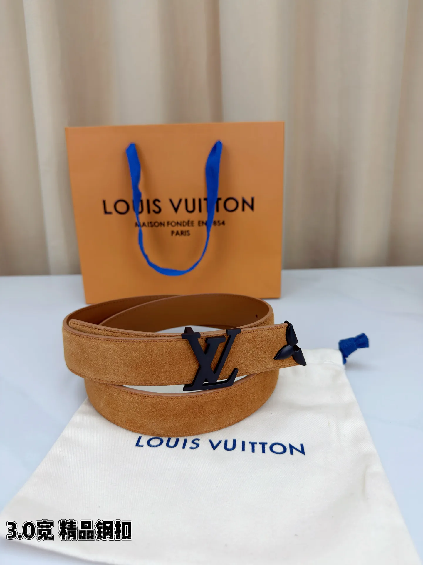 Ремни Louis Vuitton 1430189