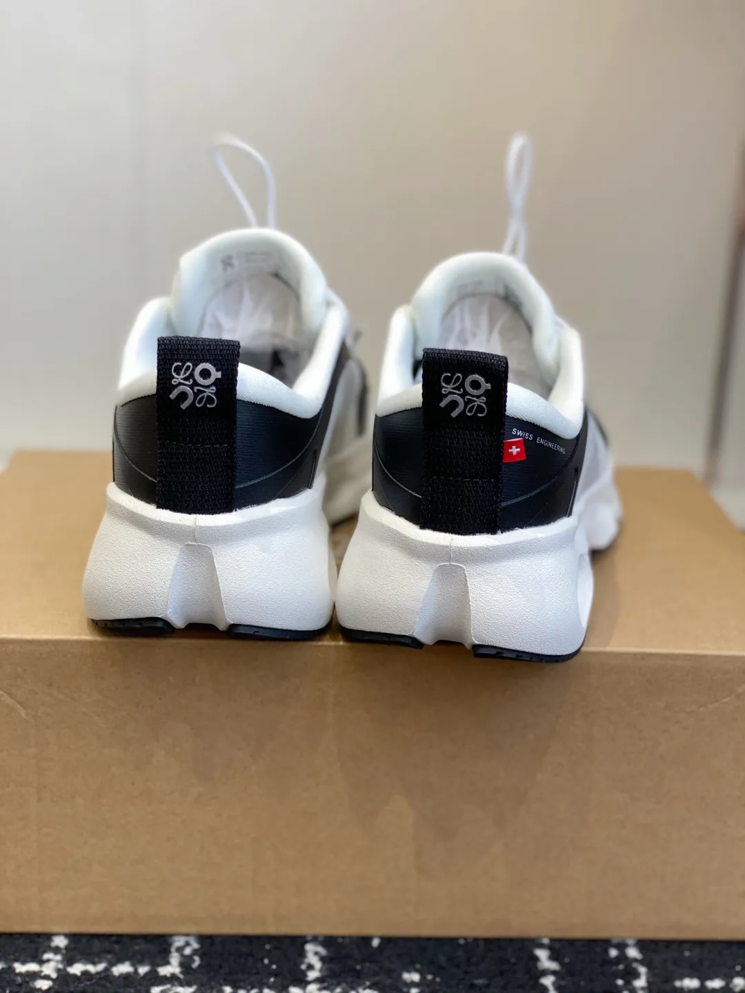 Кроссовки Женские Loewe 133129