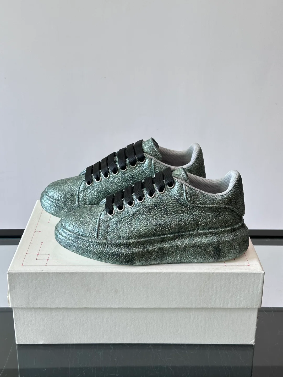 Кроссовки Женские Alexander Mcqueen 17447544