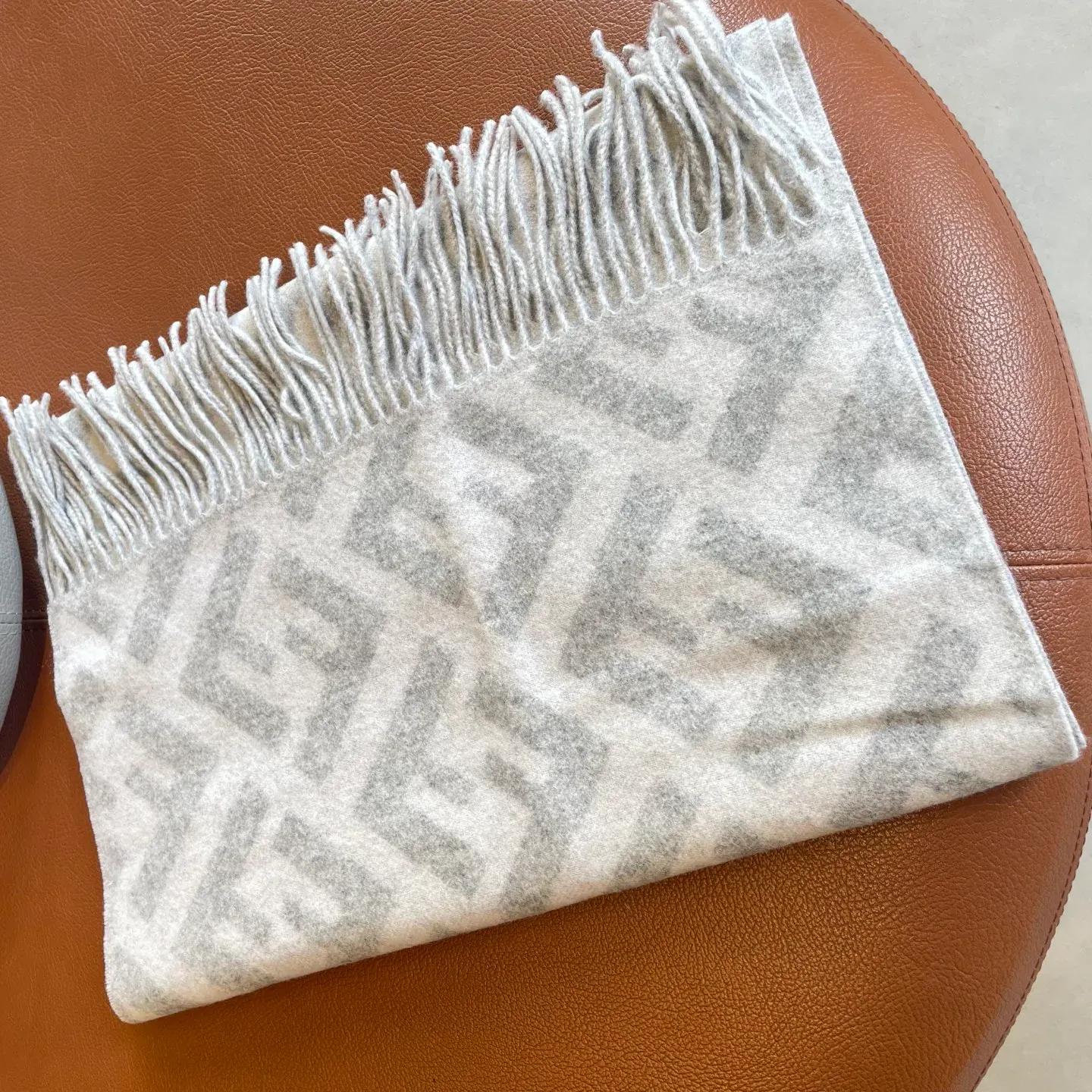 Шарфы Fendi 8876