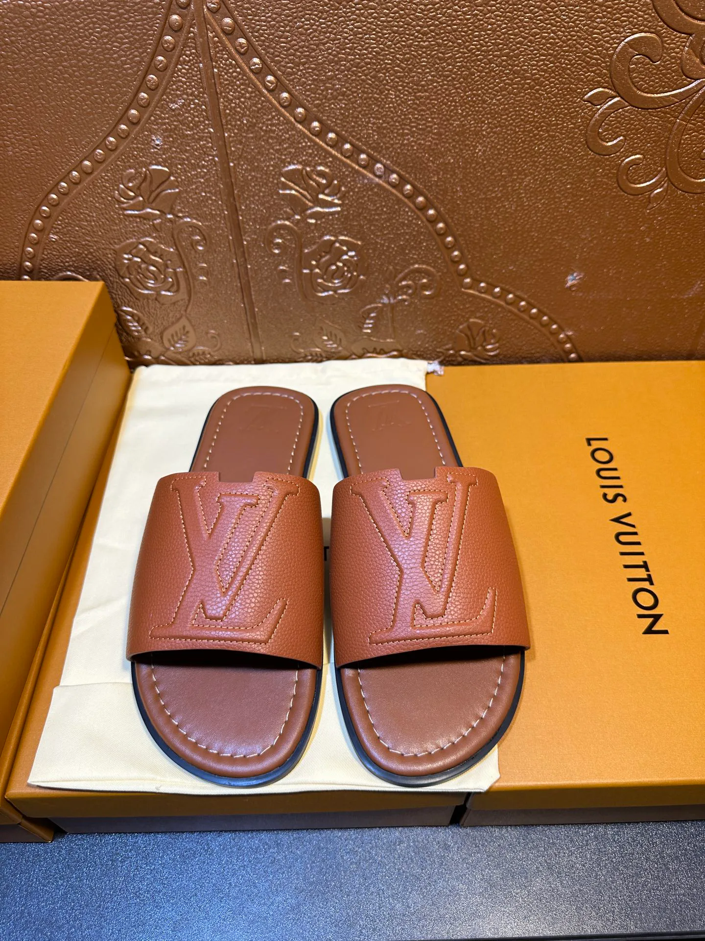 Шлепанцы Мужские Louis Vuitton 11488108