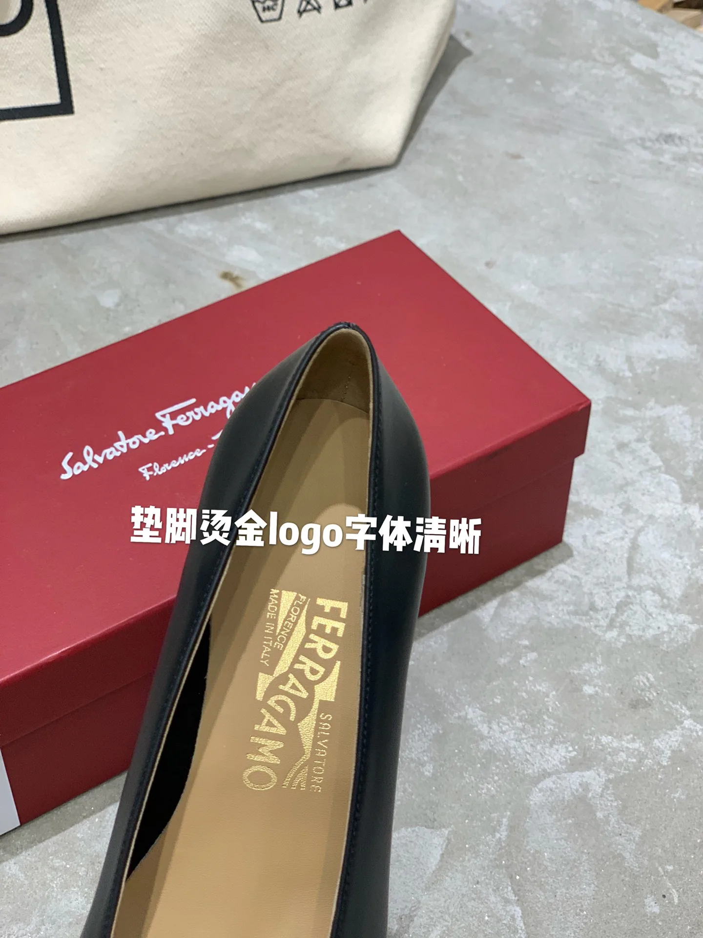 Туфли Женские Salvatore Ferragamo 21122