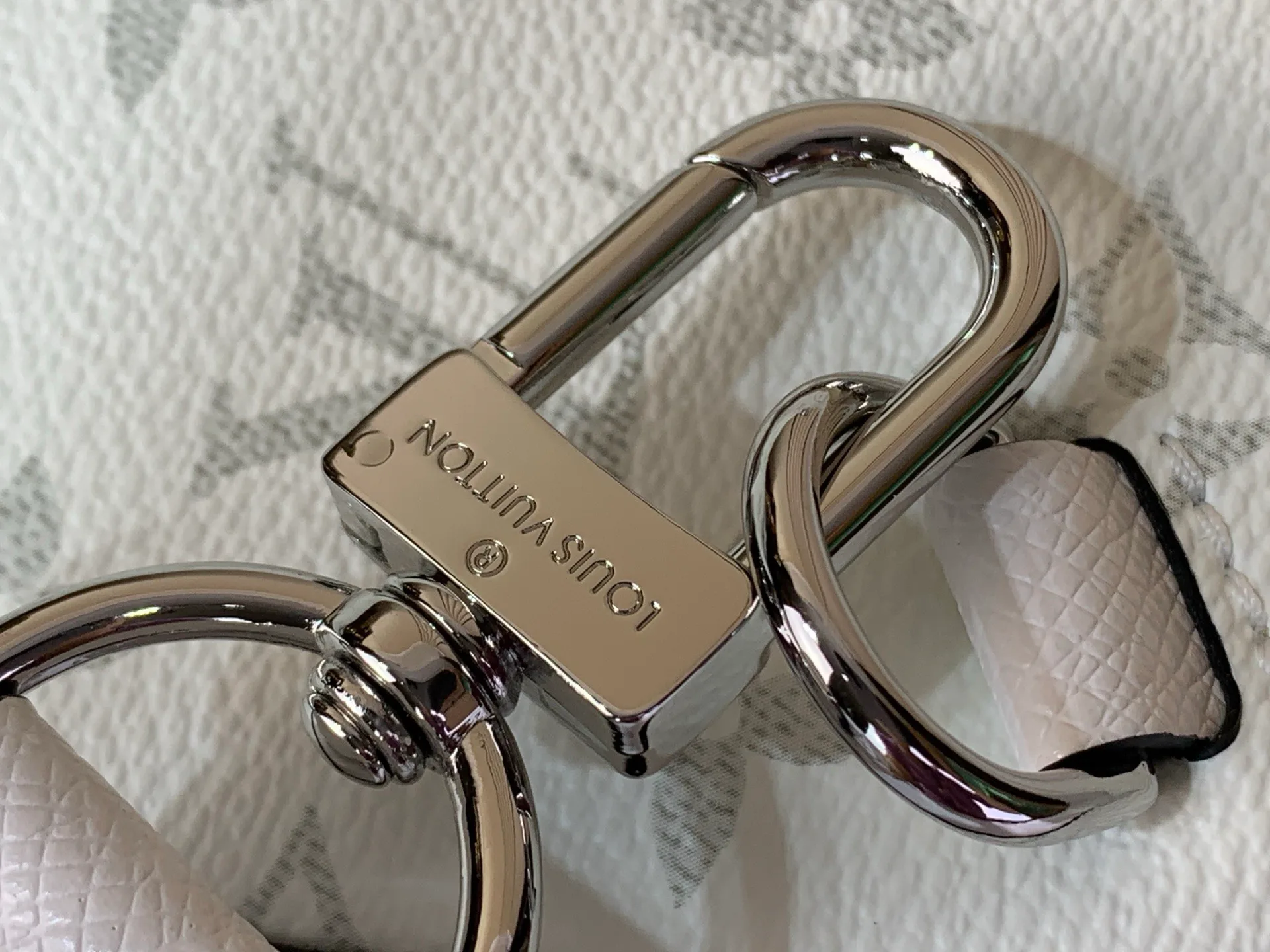 Сумки На Ремне Женские Louis Vuitton 11934122