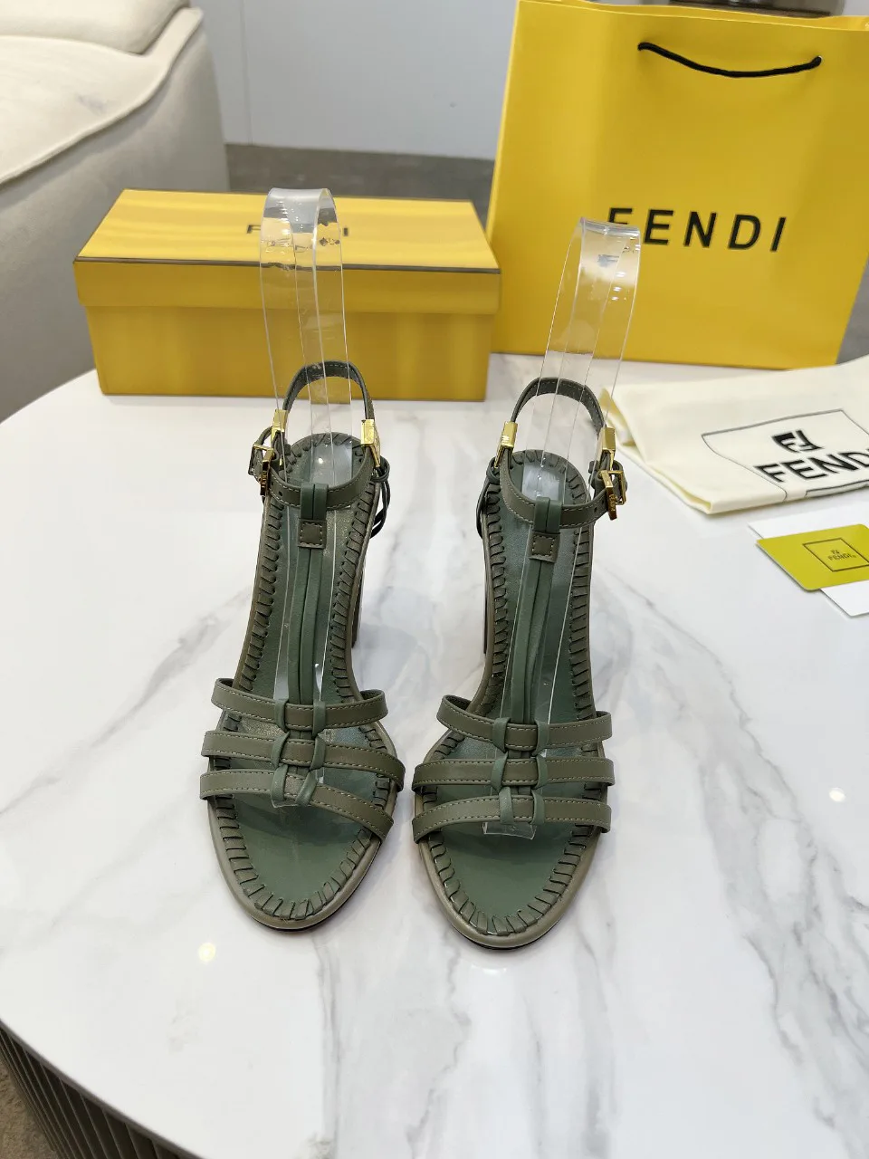 Босоножки Женские Fendi
