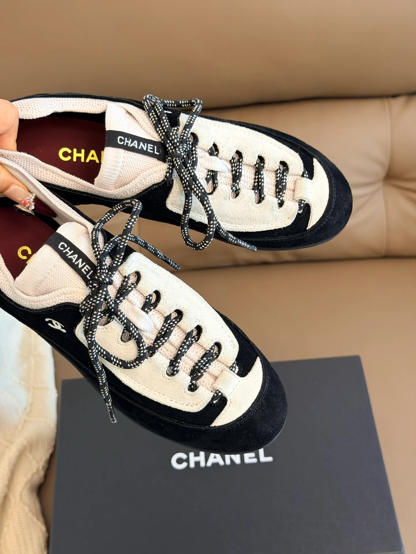 Кроссовки Женские Chanel 17510598