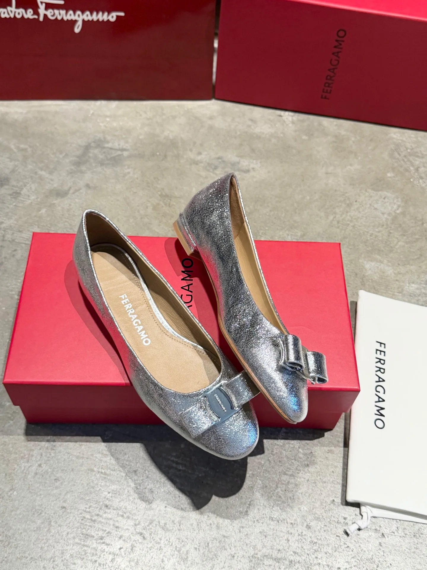 Балетки Женские Salvatore Ferragamo 18731767