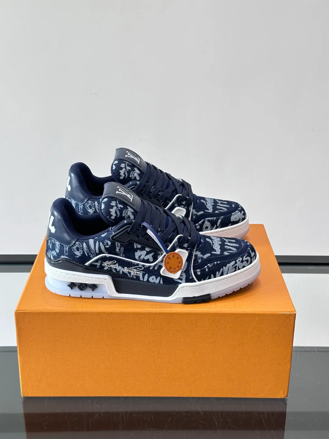 Кроссовки Женские Louis Vuitton 972390