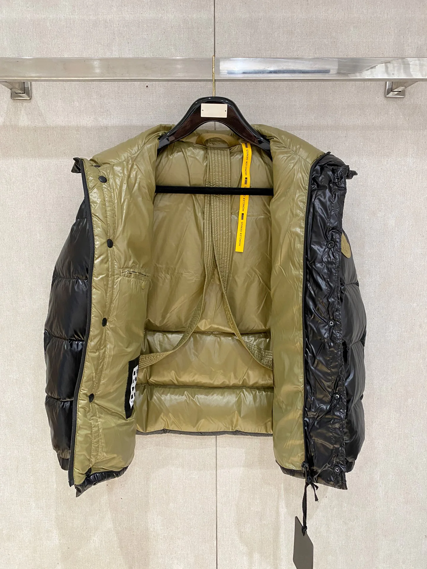 Куртки И Пуховики Мужские Moncler 1807069