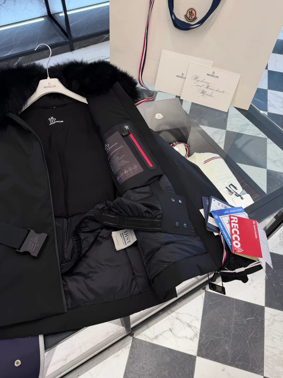 Куртки И Пуховики Женские Moncler 18725286