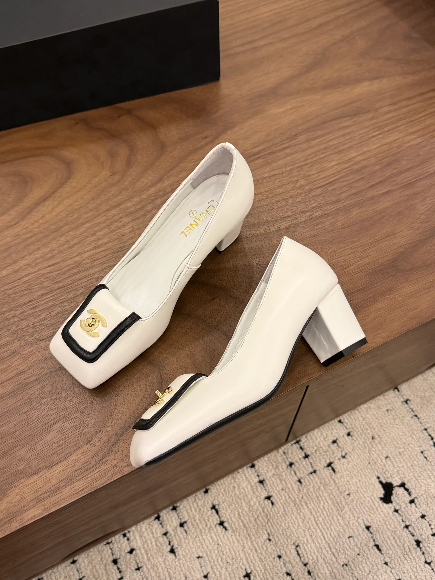 Туфли Женские Chanel 13230798