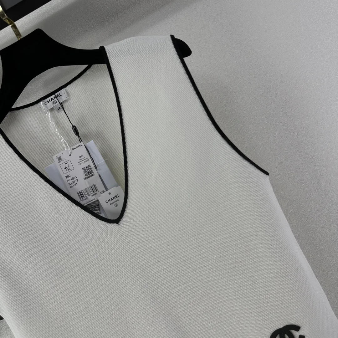 Жилеты Женские Chanel 11455056