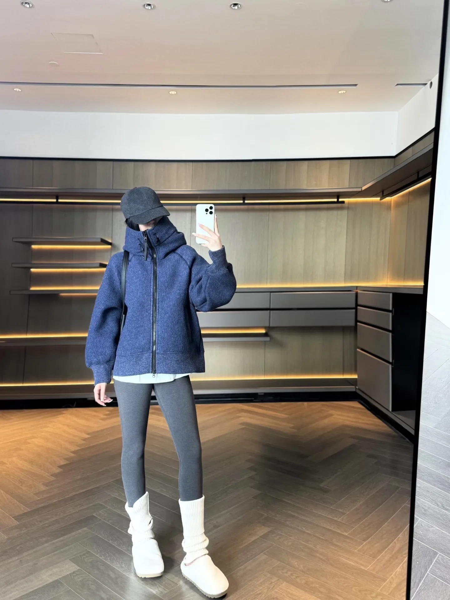 Куртки И Пуховики Женские Canada Goose 858026