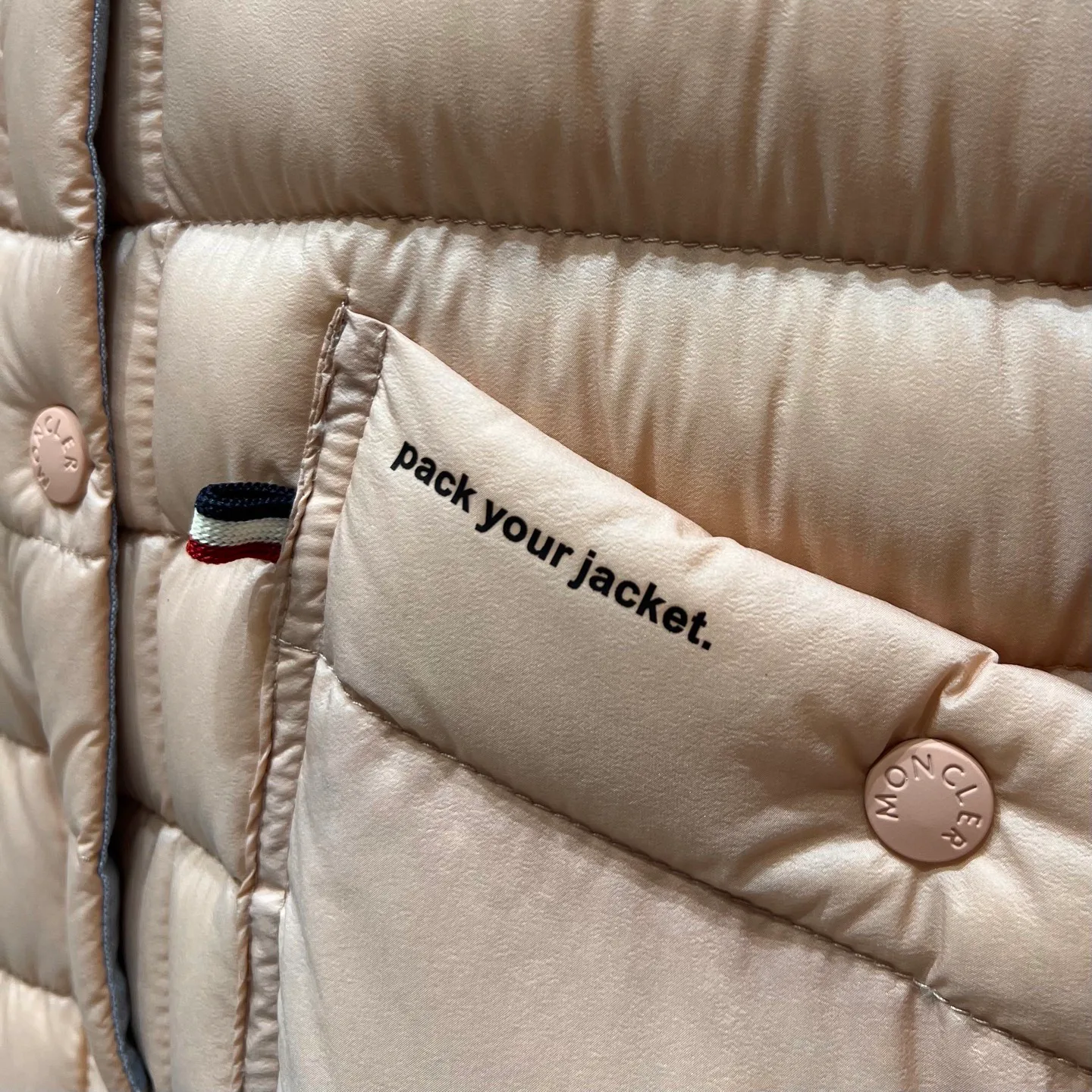 Куртки И Пуховики Женские Moncler 19653666