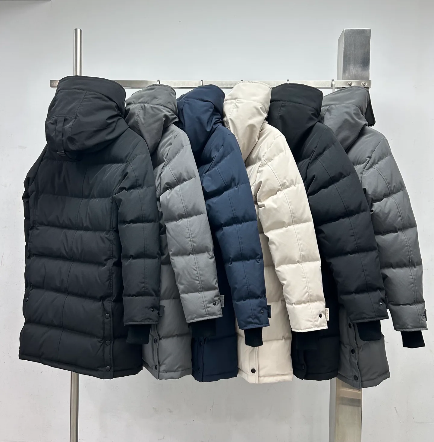 Куртки И Пуховики Женские Canada Goose 18188609