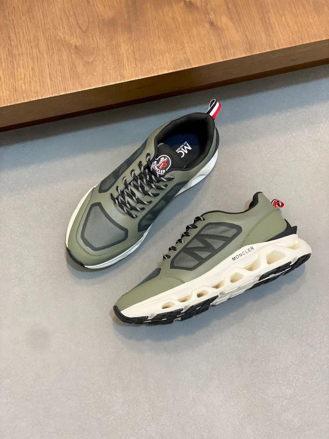 Кроссовки Мужские Moncler 18118861