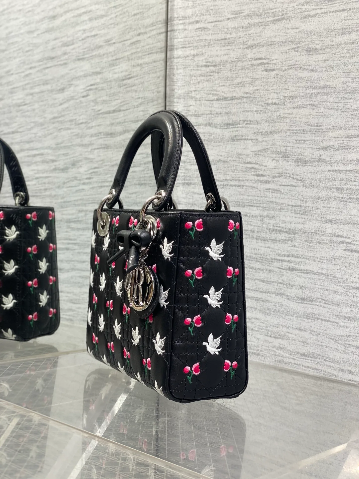 Классические Сумки Женские Christian Dior 17601334