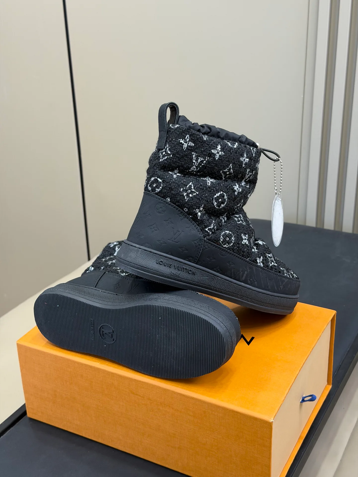 Угги Женские Louis Vuitton 18498044