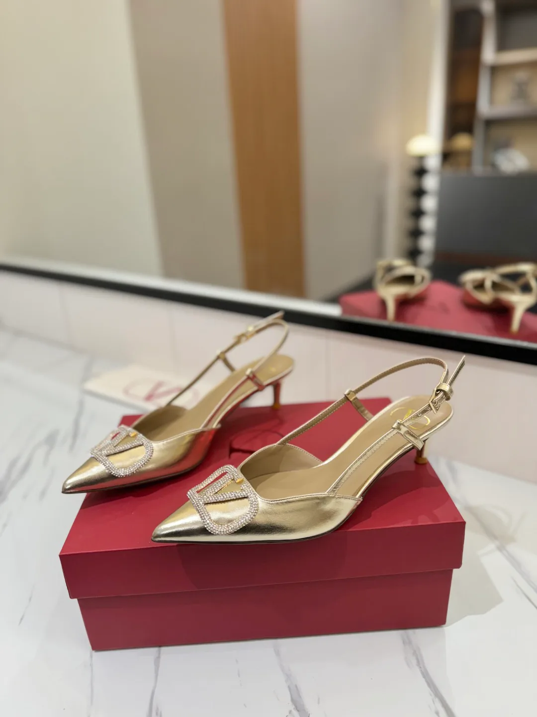 Босоножки Женские Valentino 11516252