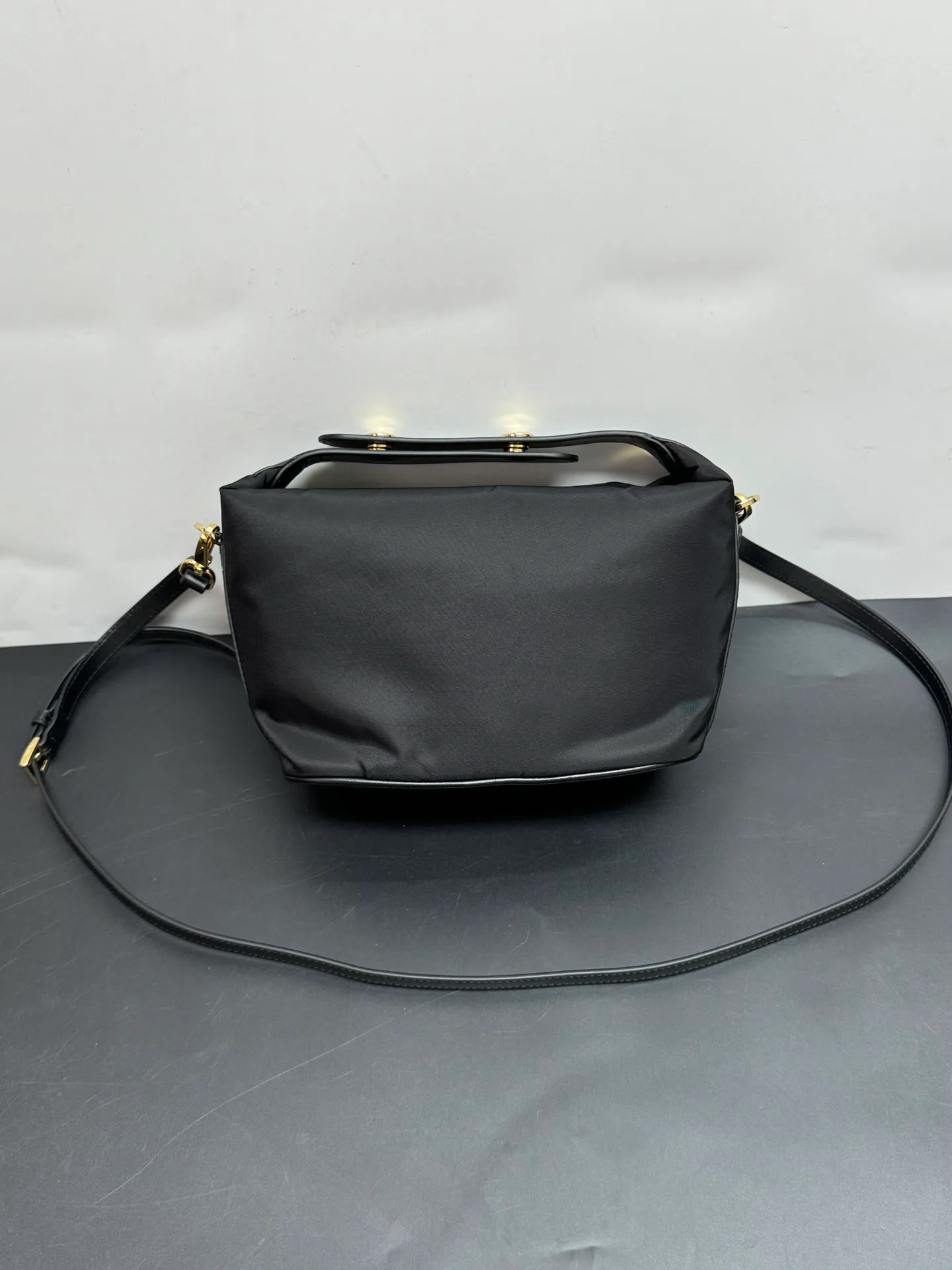 Сумки На Ремне Женские Prada 17630947