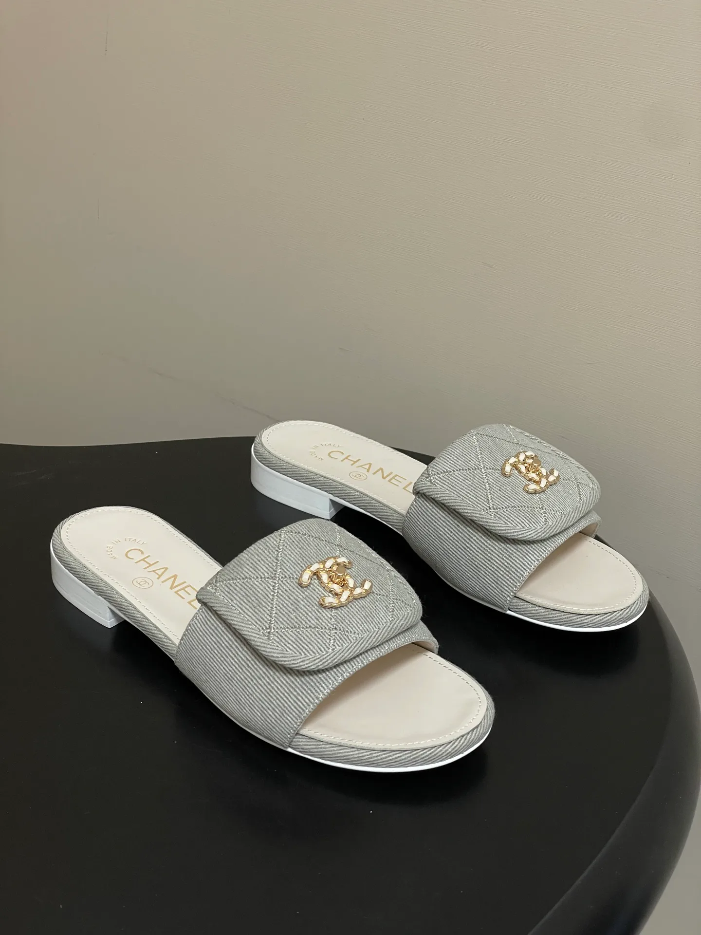 Шлепанцы Женские Chanel 12880161