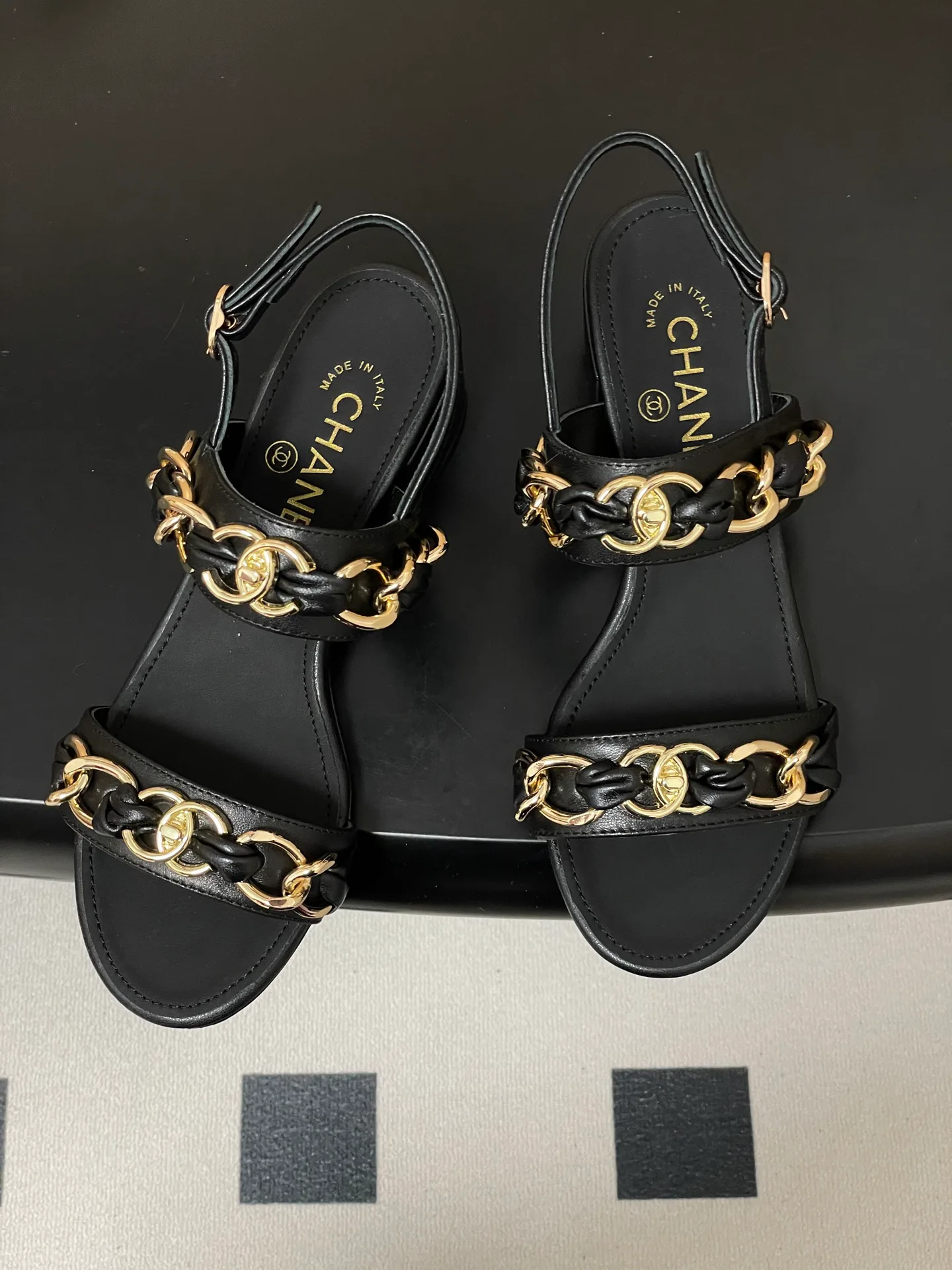 Босоножки Женские Chanel 10993852