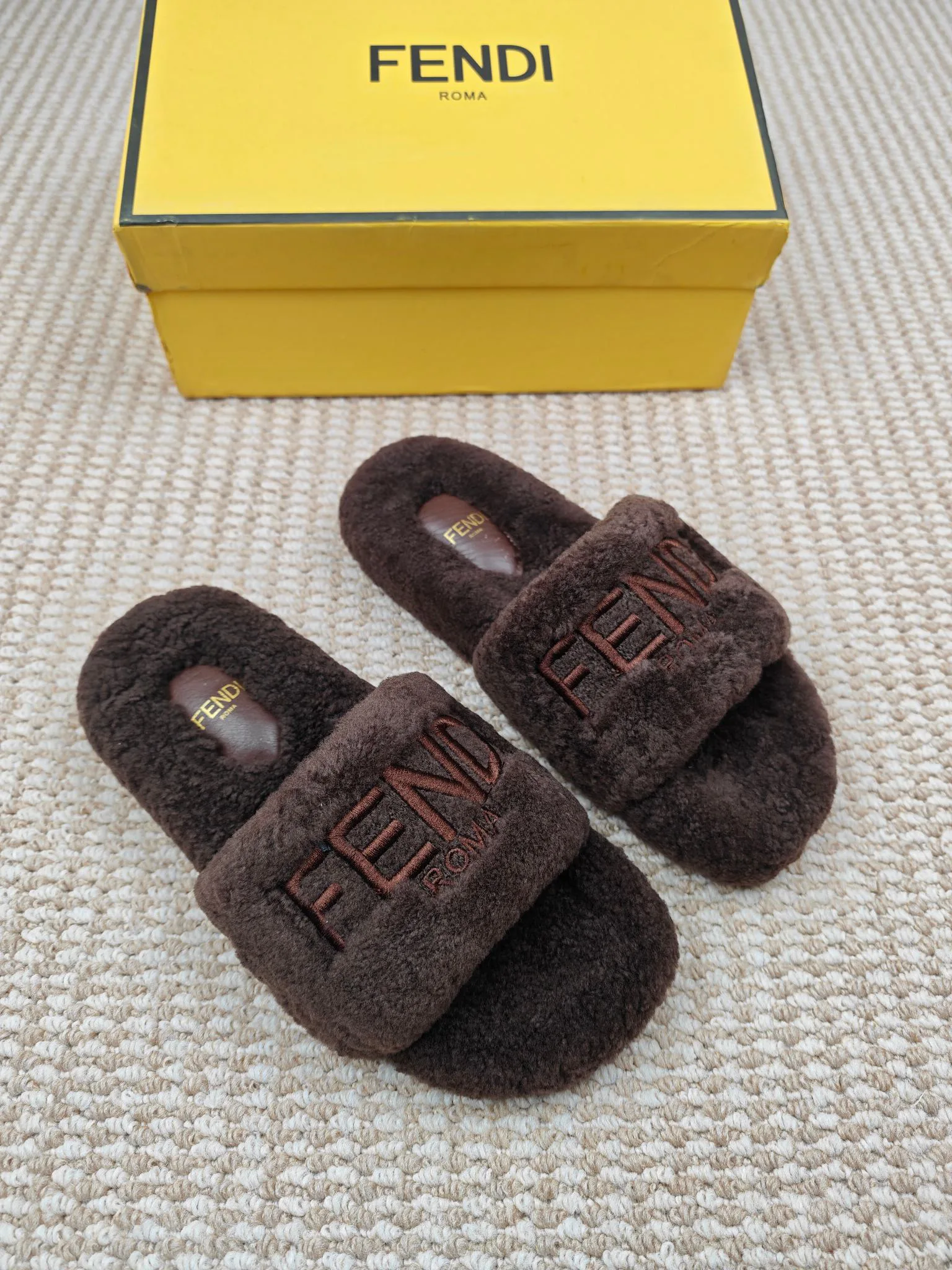 Тапочки Женские Fendi 5275797