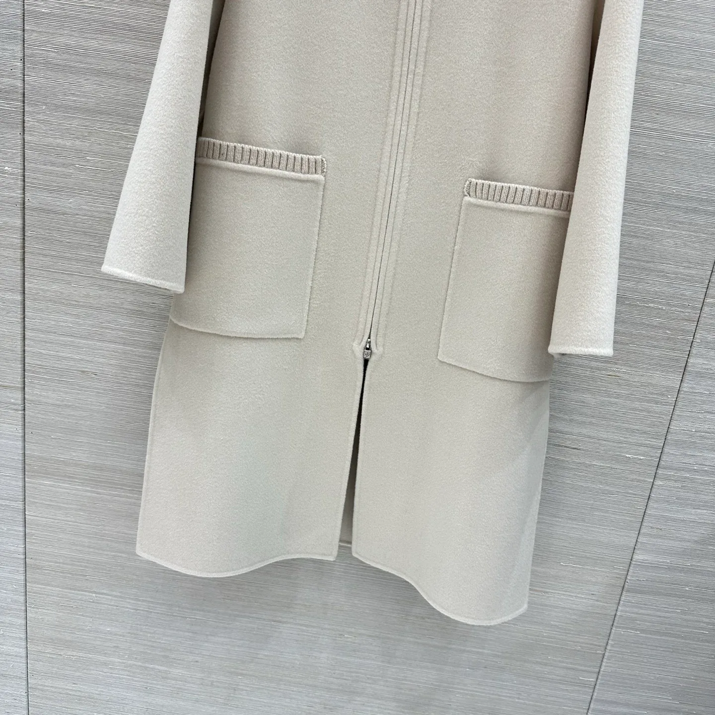Пальто Женские Loro Piana 18230344