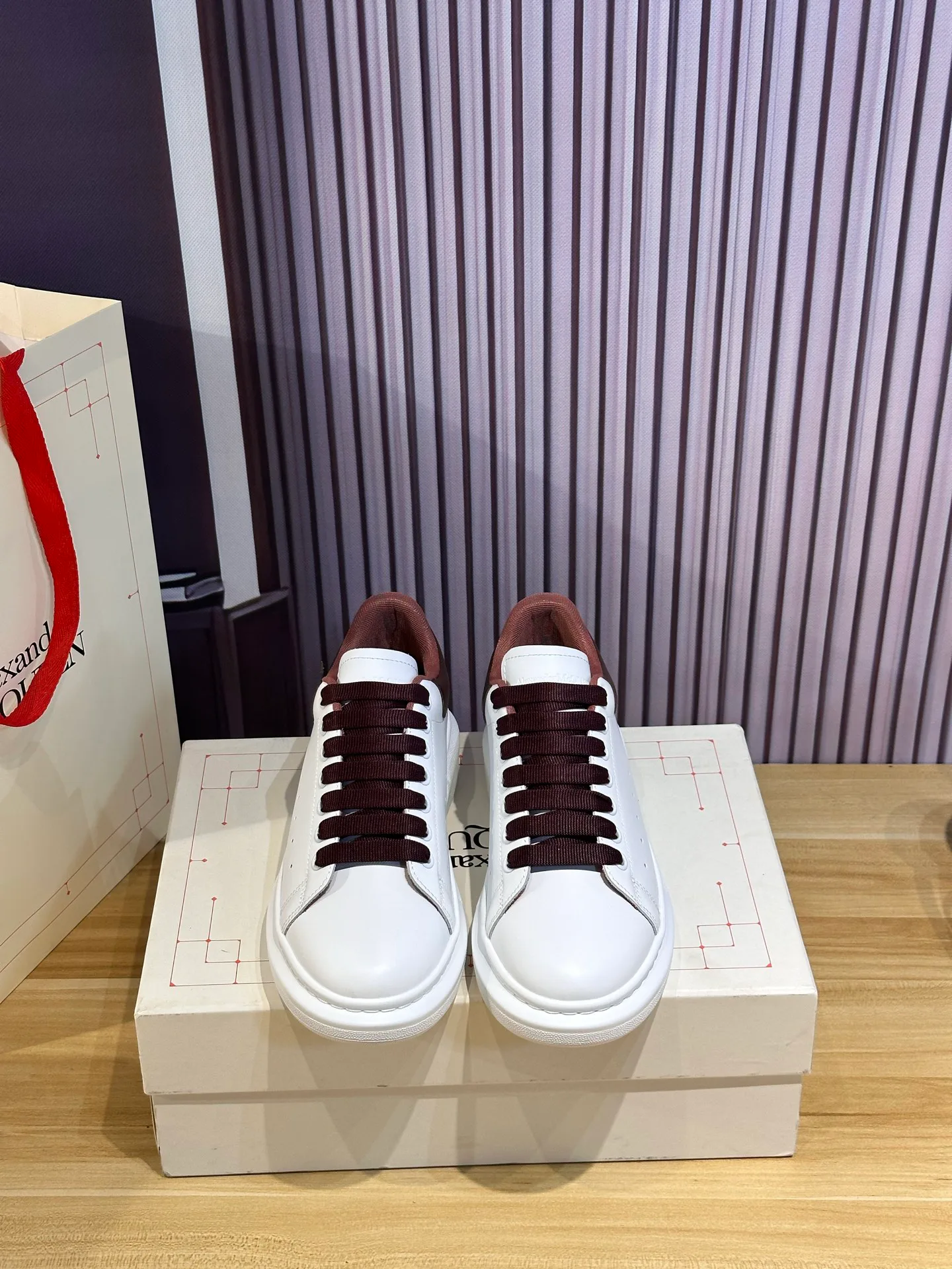 Кроссовки Женские Alexander Mcqueen 3470437