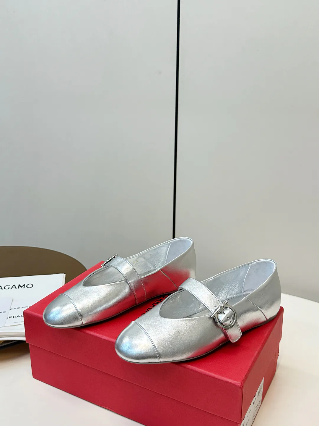 Туфли Женские Salvatore Ferragamo 11668916