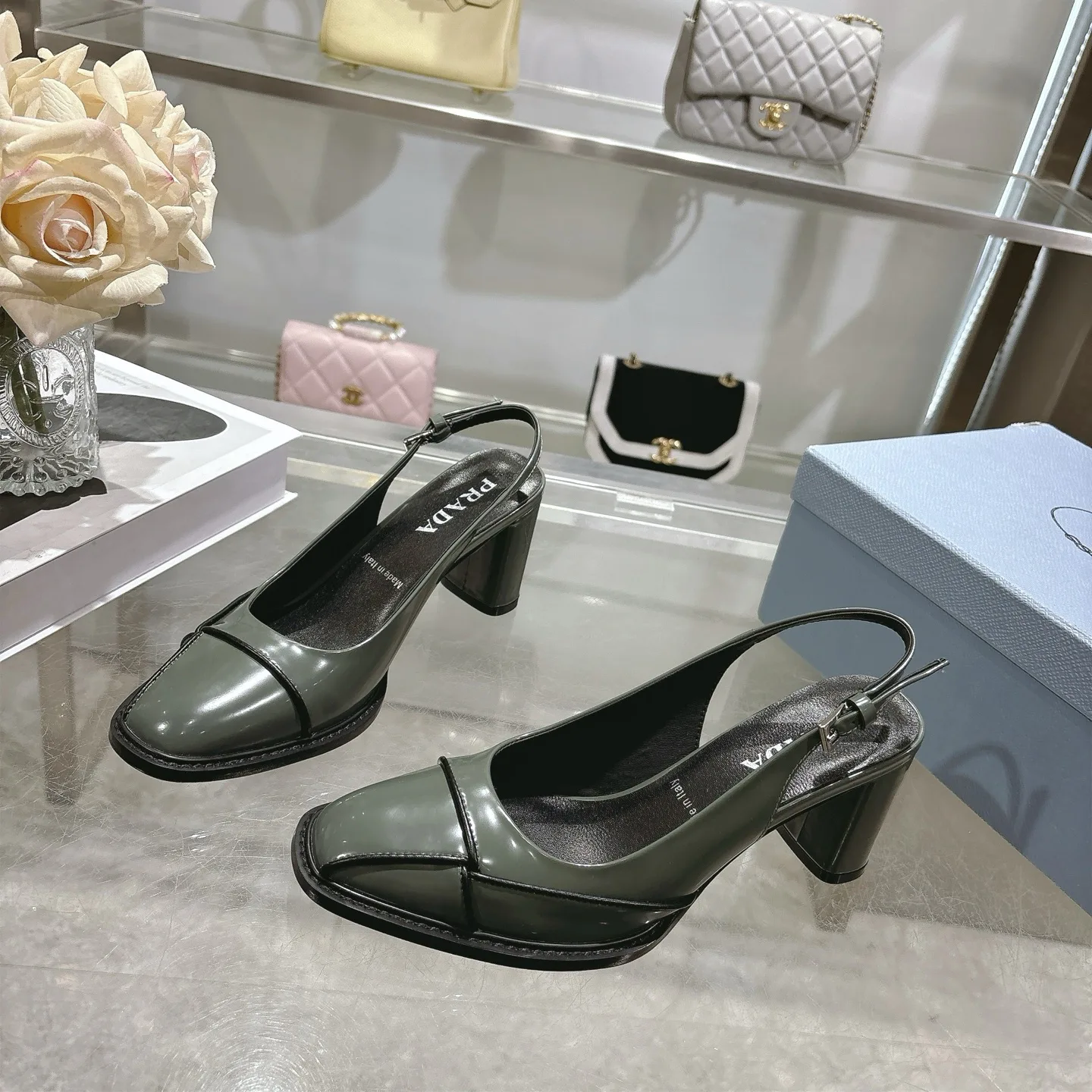 Босоножки Женские Prada 18104779