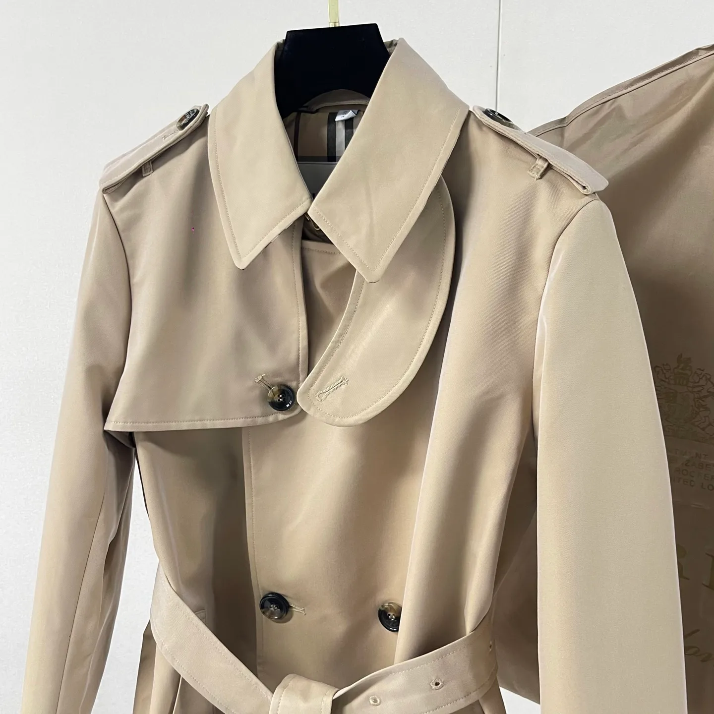 Тренчи Женские Burberry 10051276