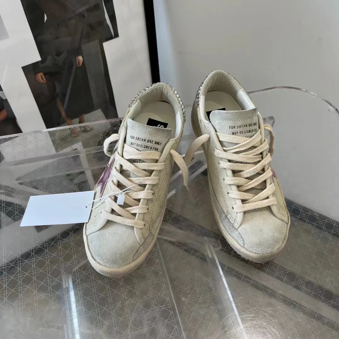 Кроссовки Женские Golden Goose 18265594