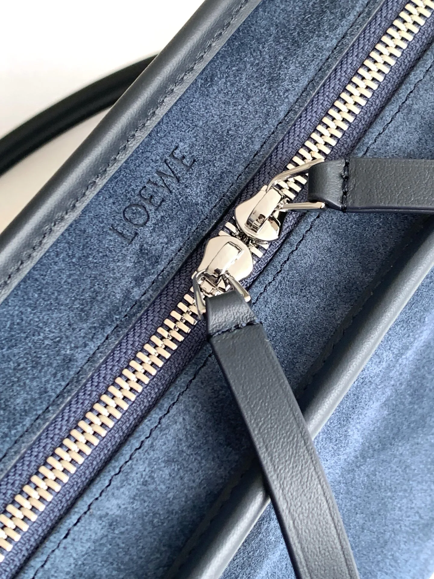 Классические Сумки Женские Loewe 18004761
