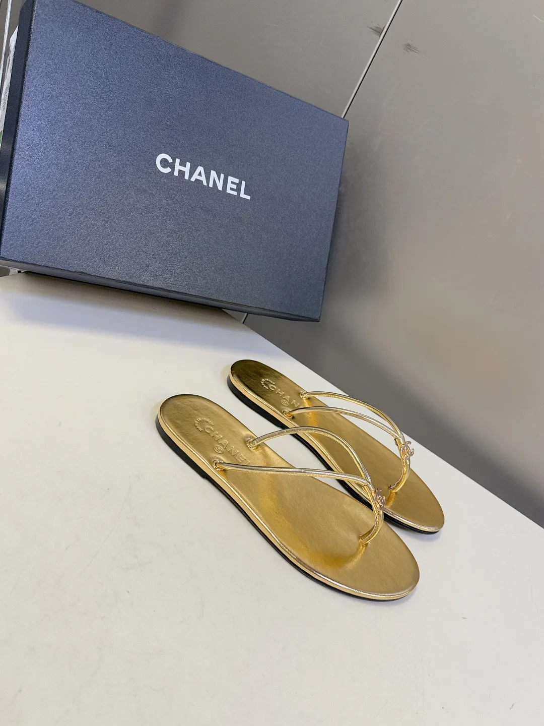 Шлепанцы Женские Chanel 11677230