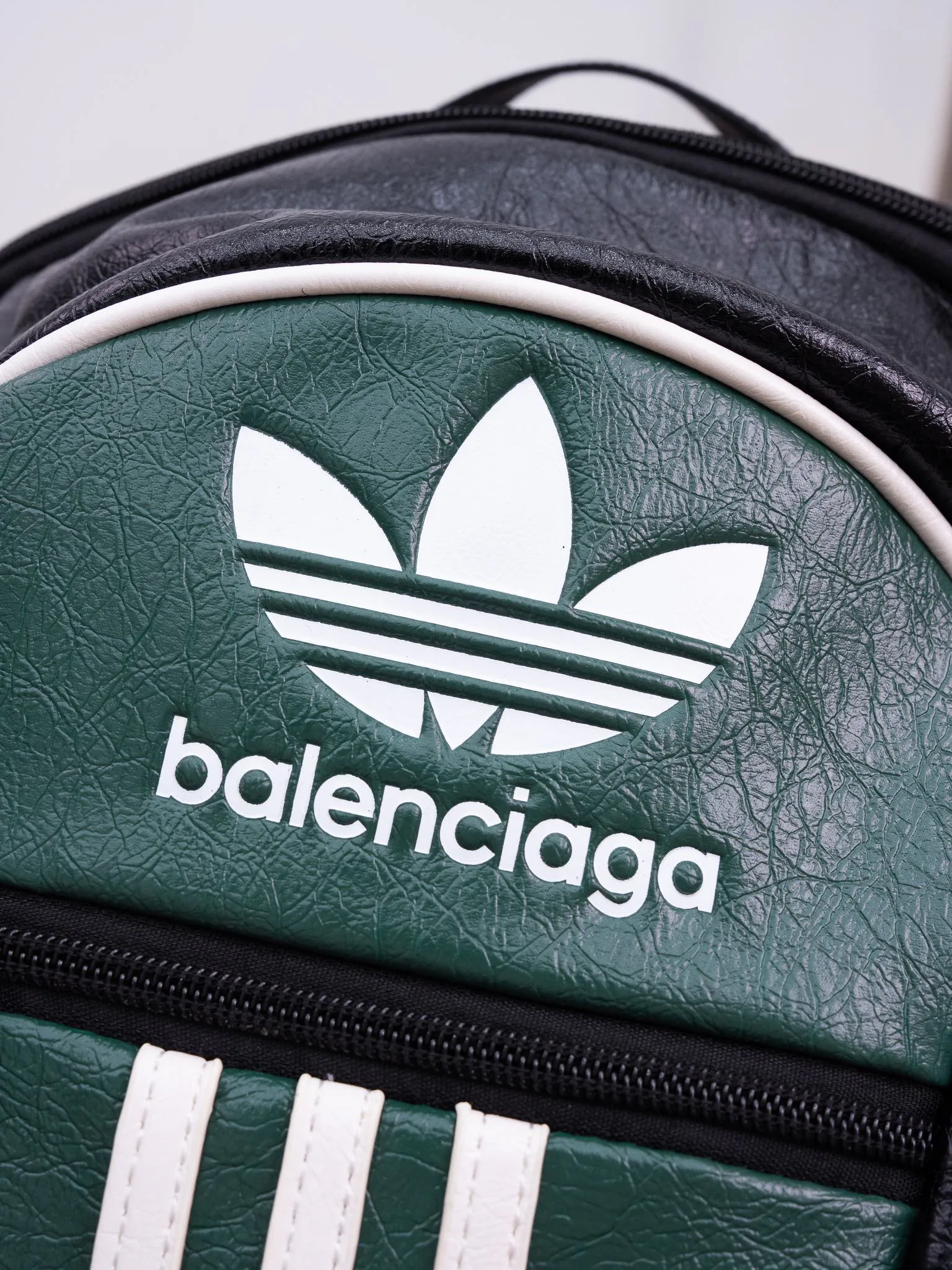 Рюкзаки Женские Balenciaga 18136525