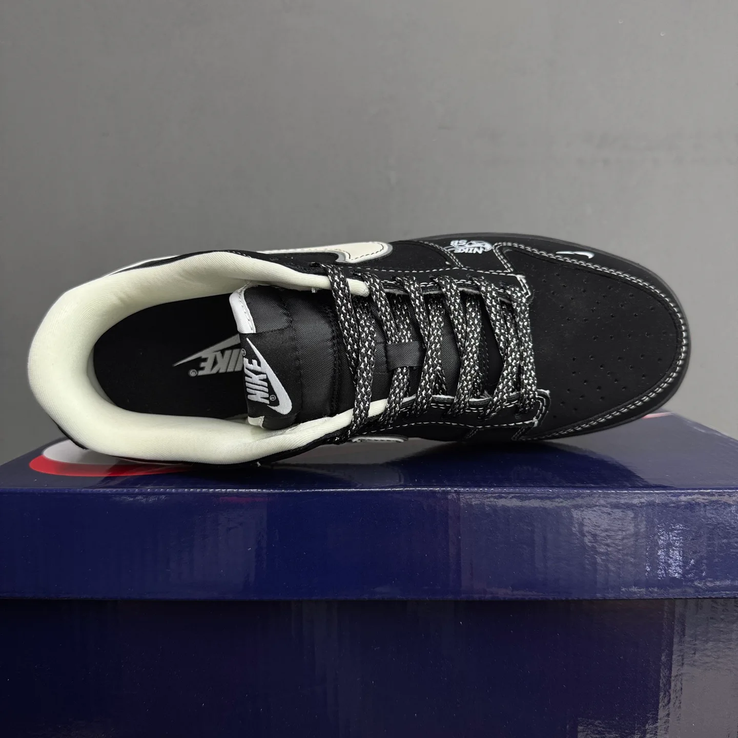 Кроссовки Женские Nike 374051