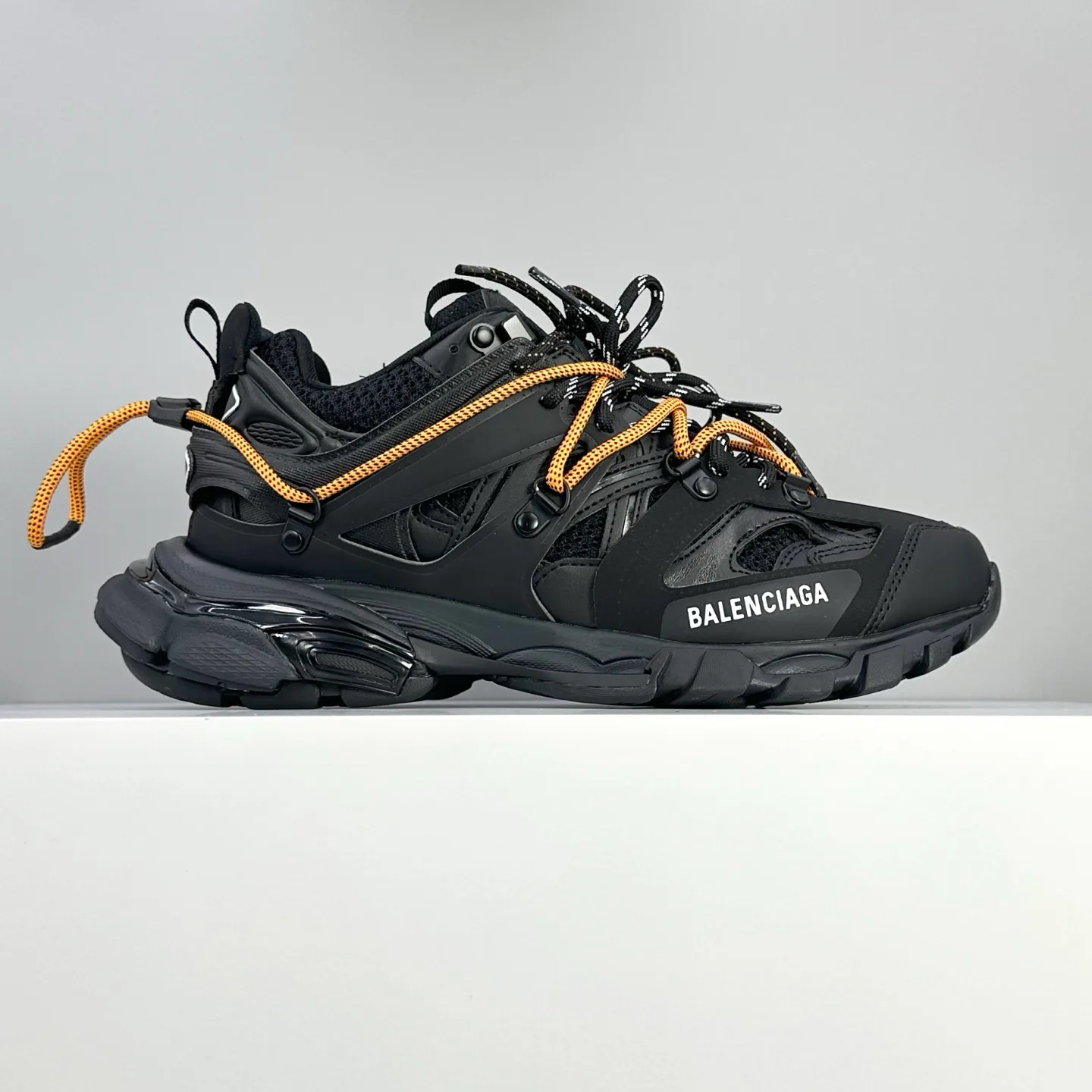 Кроссовки Женские Balenciaga 11576029